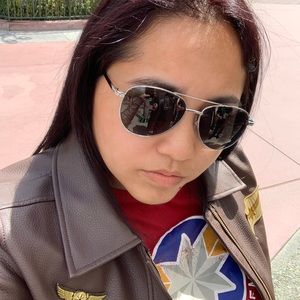 Meet your Posher, Victoria